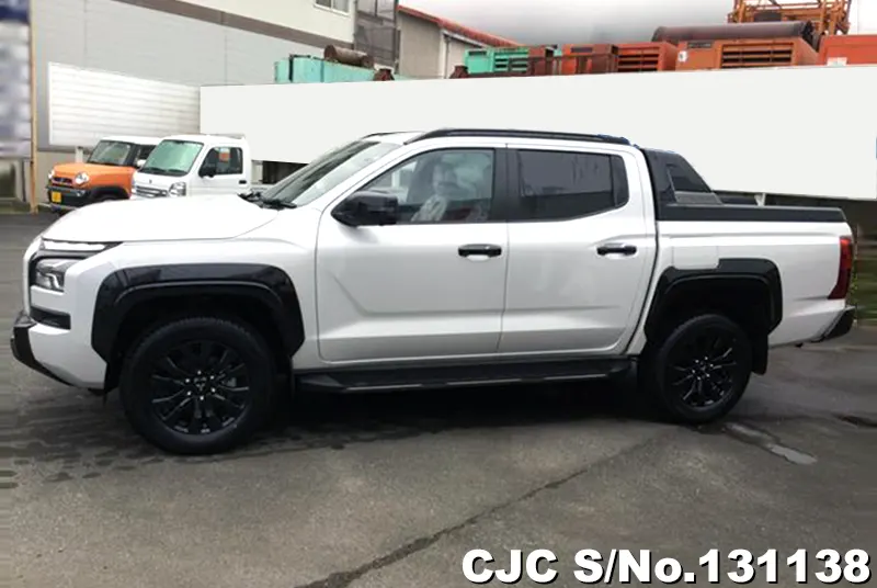 Mitsubishi Triton in White for Sale Image 4