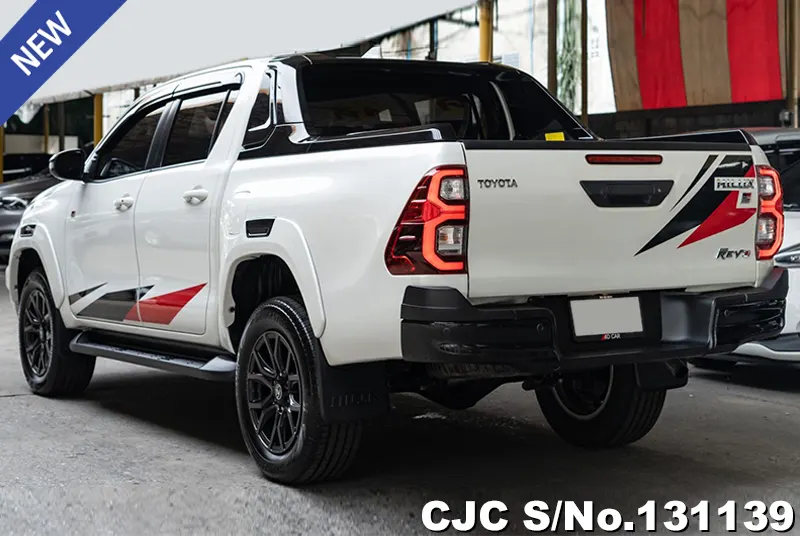 Toyota Hilux in White for Sale Image 1
