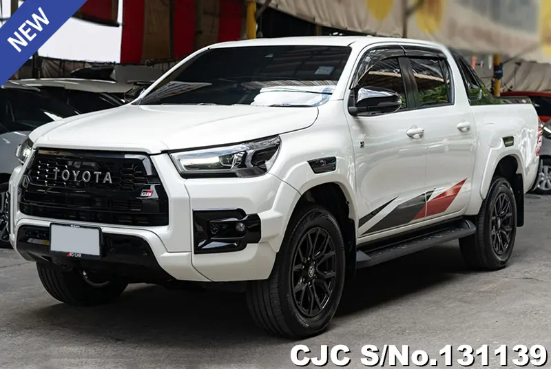 Toyota Hilux in White for Sale Image 3