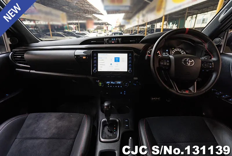 Toyota Hilux in White for Sale Image 6