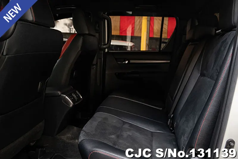 Toyota Hilux in White for Sale Image 10