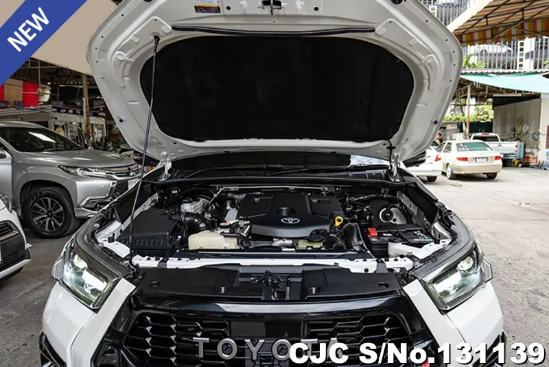 Toyota Hilux in White for Sale Image 14