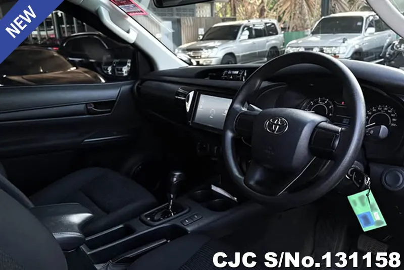 Toyota Hilux in Gray for Sale Image 7