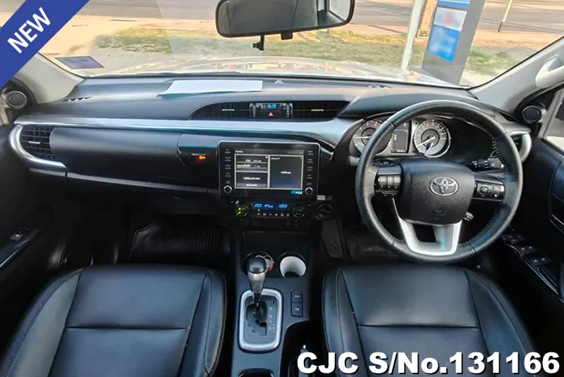 Toyota Hilux in White for Sale Image 4