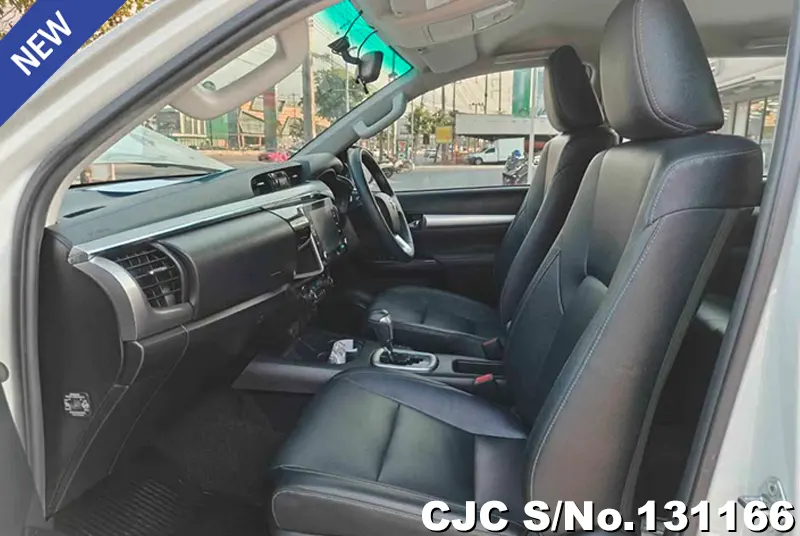 2022 Toyota / Hilux / Revo Stock No. 131166
