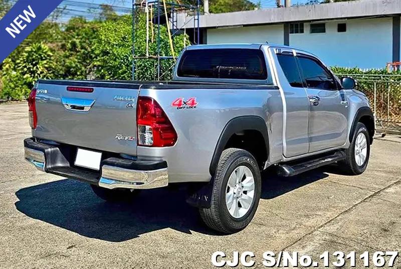 Toyota Hilux in Silver for Sale Image 2
