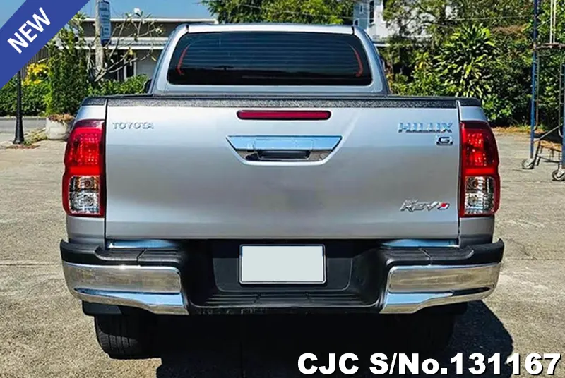 Toyota Hilux in Silver for Sale Image 5