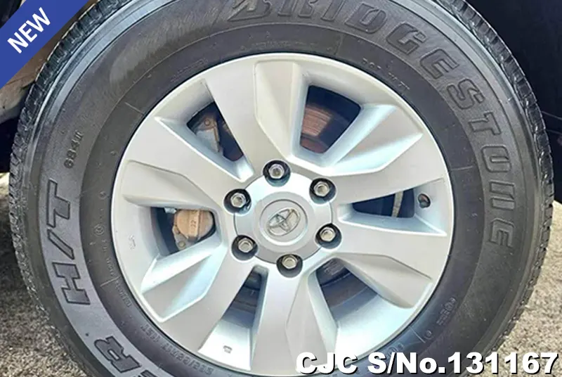 2017 Toyota / Hilux / Revo Stock No. 131167