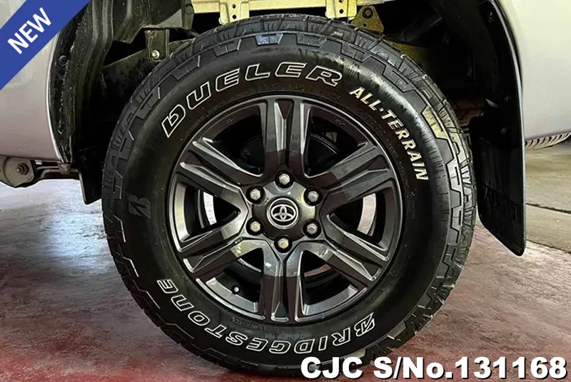2021 Toyota / Hilux / Revo Stock No. 131168