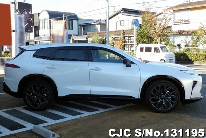 2025 Toyota / Crown Estate Stock No. 131195