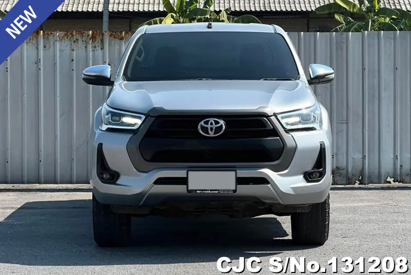 Toyota Hilux in Silver for Sale Image 4