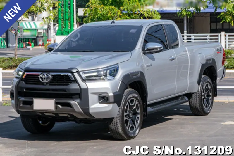 Toyota Hilux in Silver for Sale Image 2