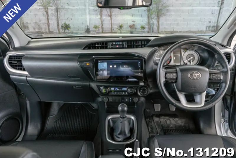 Toyota Hilux in Silver for Sale Image 4