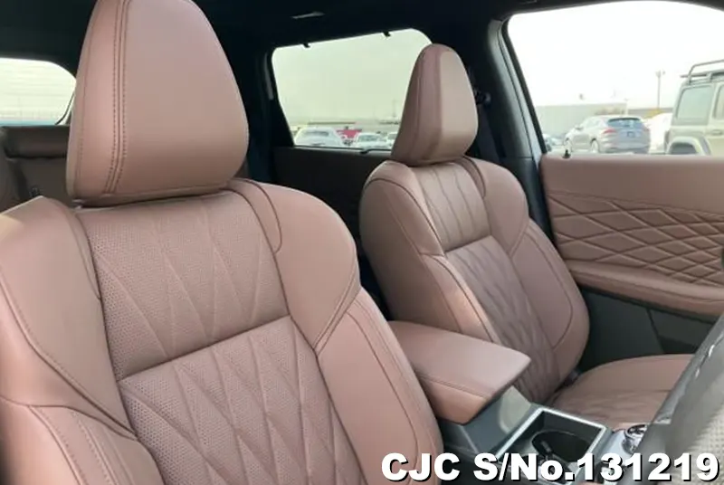 2025 Mitsubishi / Outlander Stock No. 131219