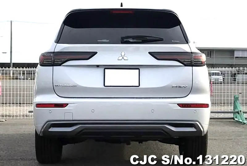 2025 Mitsubishi / Outlander Stock No. 131220