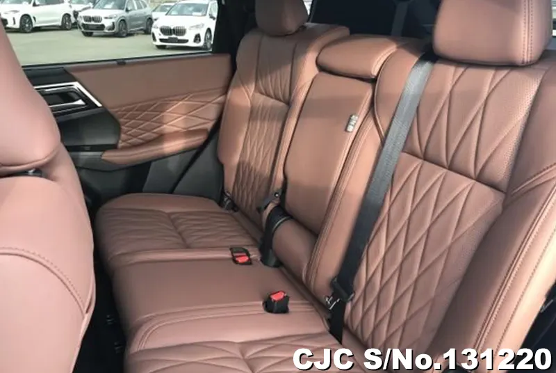 2025 Mitsubishi / Outlander Stock No. 131220