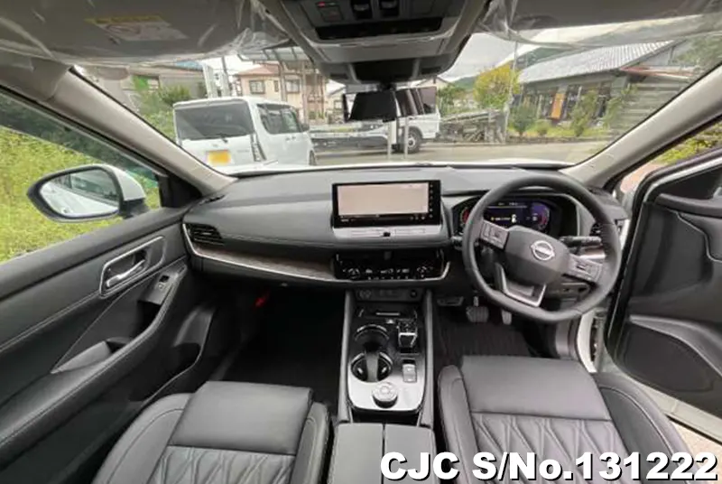 2025 Nissan / X-Trail Stock No. 131222