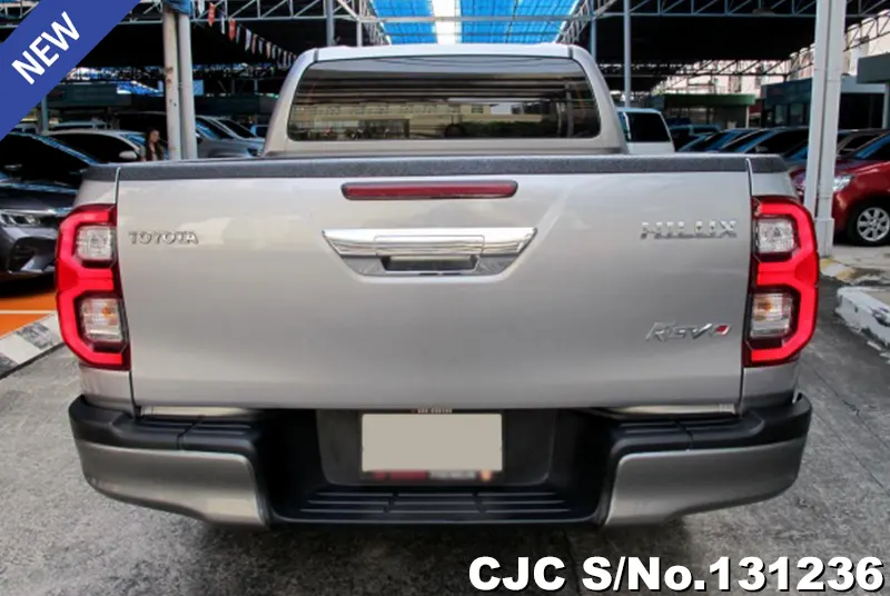 Toyota Hilux in Silver for Sale Image 5