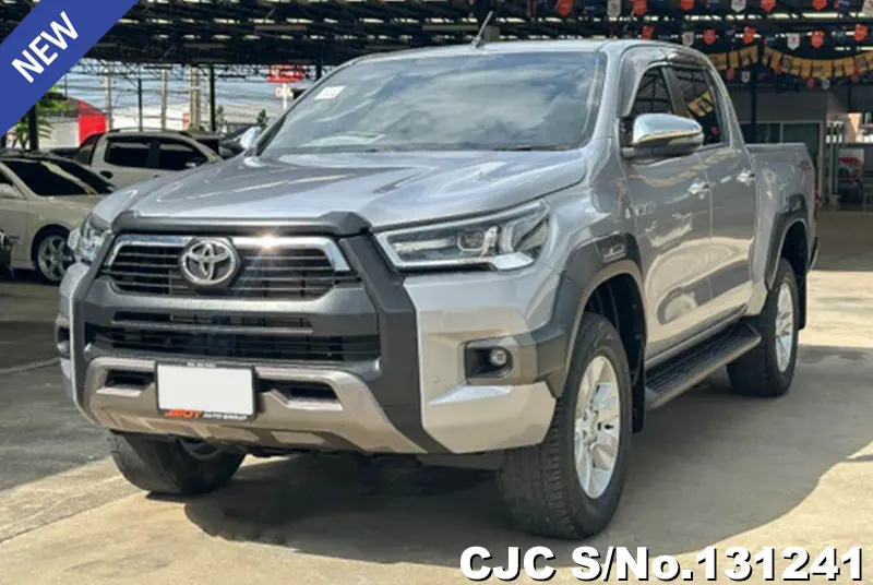 Toyota Hilux in Silver for Sale Image 2