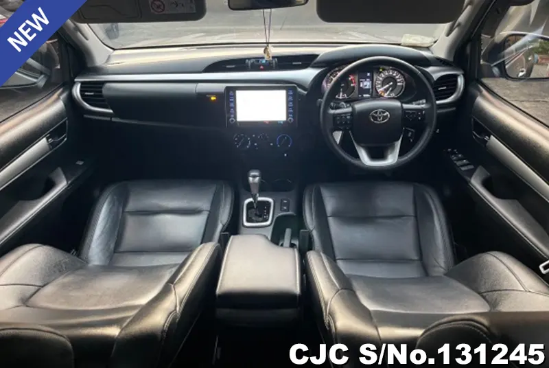 Toyota Hilux in Gray for Sale Image 9