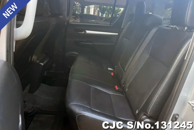 Toyota Hilux in Gray for Sale Image 13