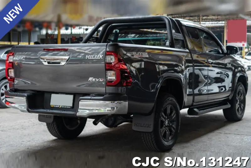 Toyota Hilux in Gray for Sale Image 2