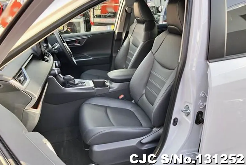 2025 Toyota / Rav4 Stock No. 131252