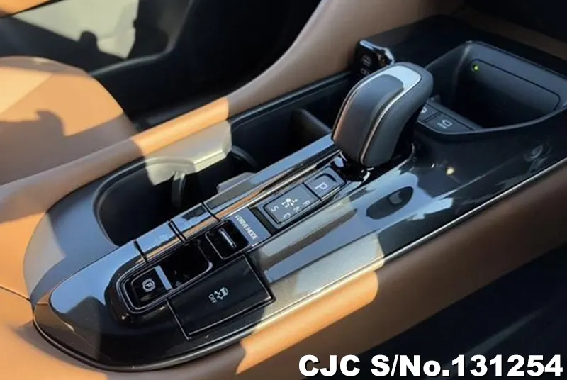 2025 Toyota / Crown Estate Stock No. 131254