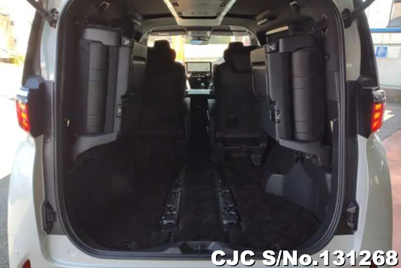 2025 Toyota / Vellfire Stock No. 131268