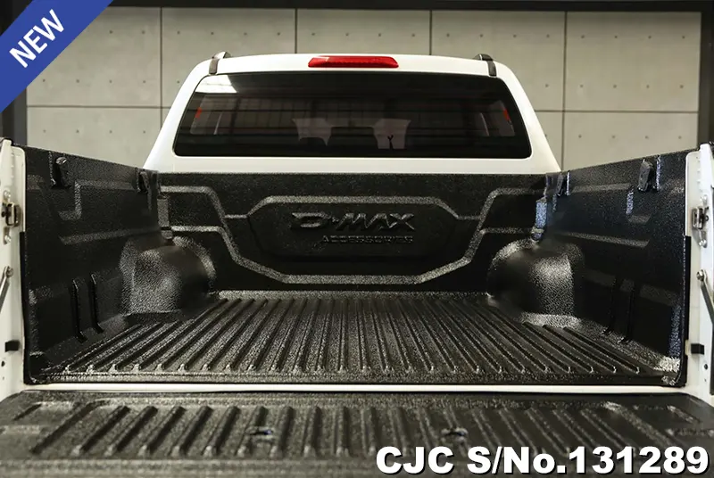 Isuzu D-Max in White for Sale Image 4