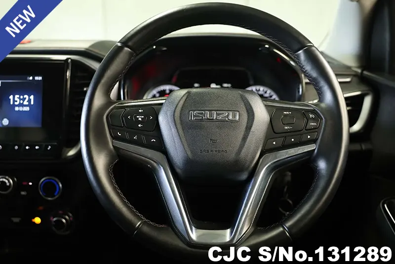 Isuzu D-Max in White for Sale Image 11