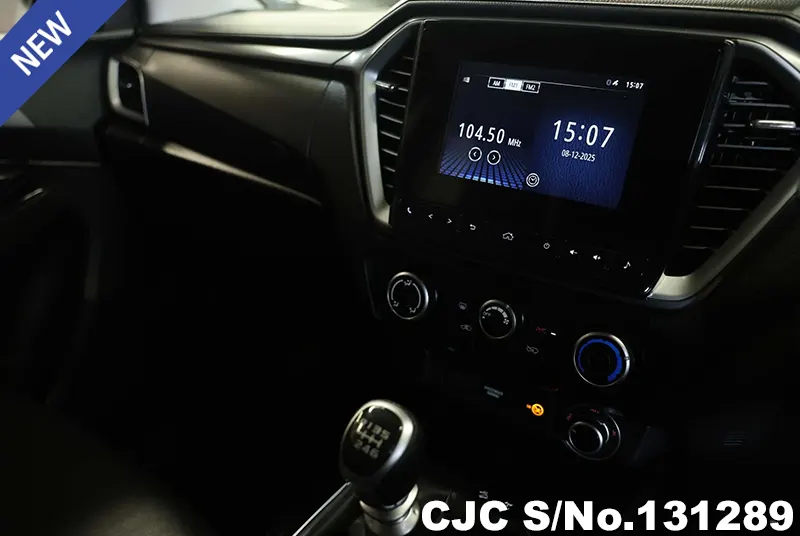 Isuzu D-Max in White for Sale Image 13