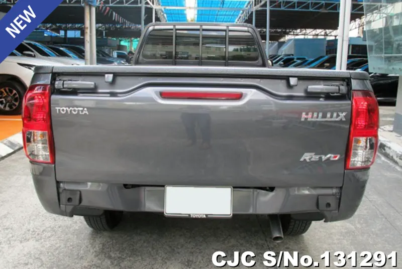 Toyota Hilux in Gray for Sale Image 5