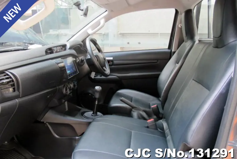 Toyota Hilux in Gray for Sale Image 7