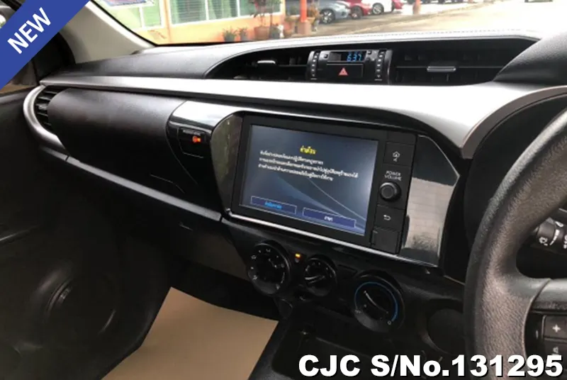 Toyota Hilux in Gray for Sale Image 10