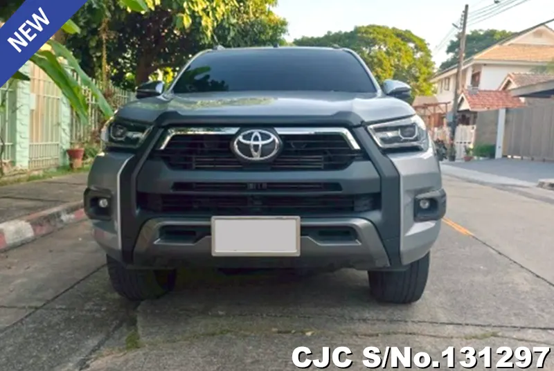 Toyota Hilux in Silver for Sale Image 2