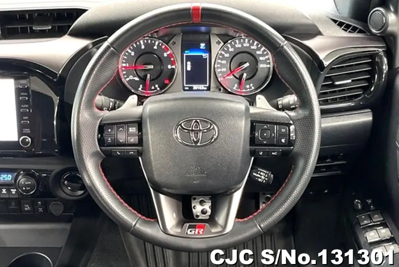 2023 Toyota / Hilux Stock No. 131301