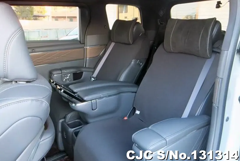 2025 Toyota / Alphard Stock No. 131314