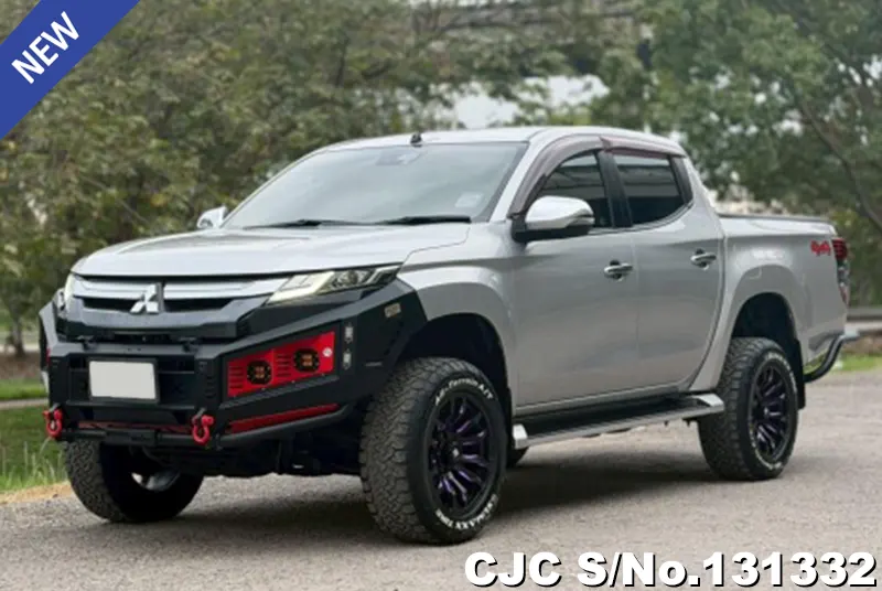 Mitsubishi Triton in Gray for Sale Image 3