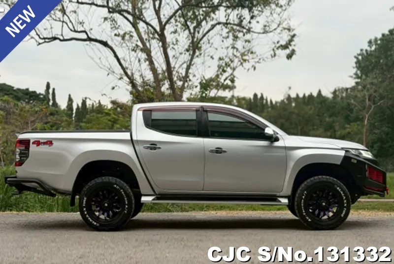 Mitsubishi Triton in Gray for Sale Image 6