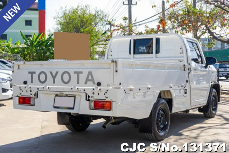 2024 Toyota / Hilux / Champ Stock No. 131371