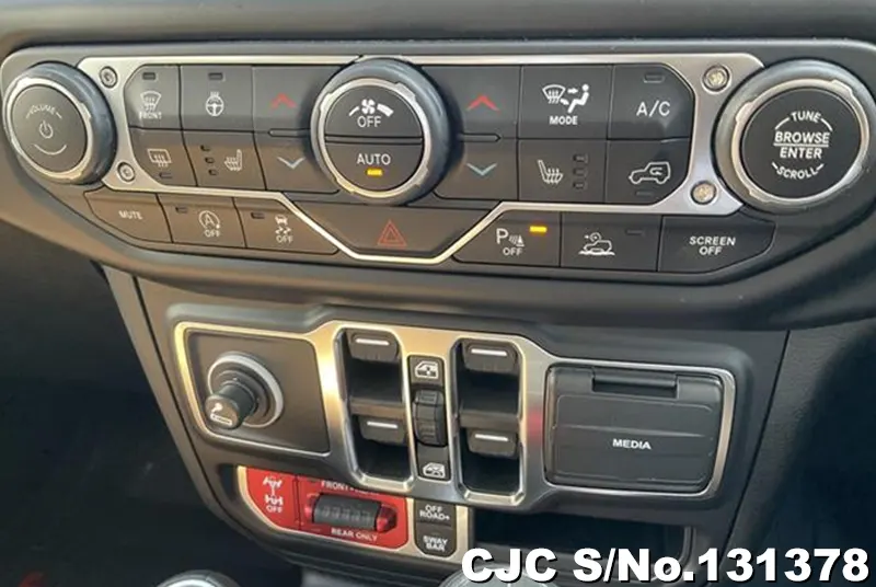 Jeep Gladiator in Gray for Sale Image 10