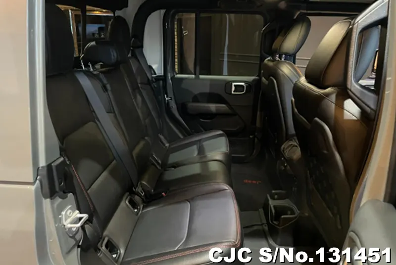 Jeep Gladiator in Gray for Sale Image 13