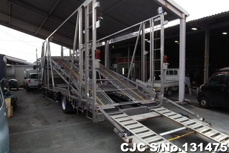 2004 Nissan / Condor Stock No. 131475