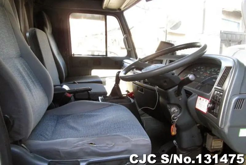 2004 Nissan / Condor Stock No. 131475