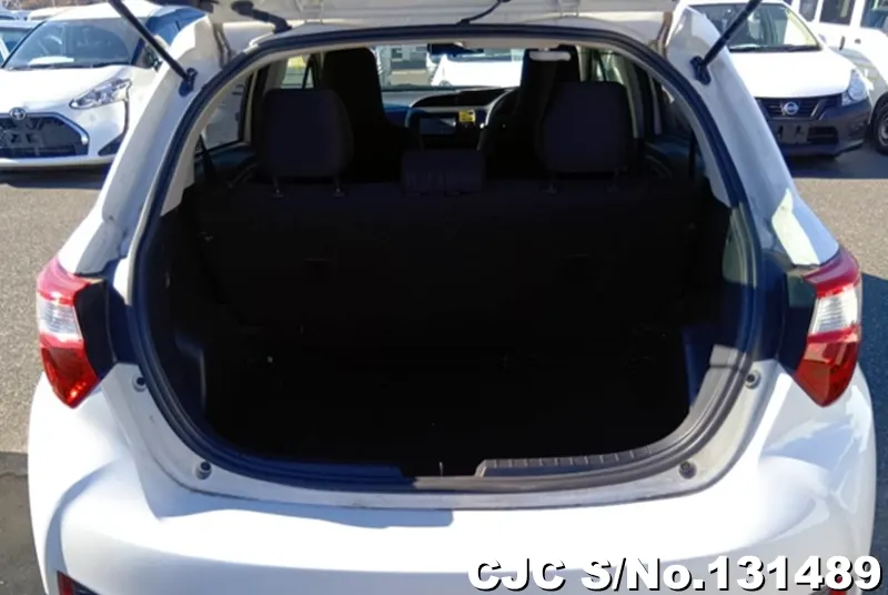 2018 Toyota / Vitz Stock No. 131489