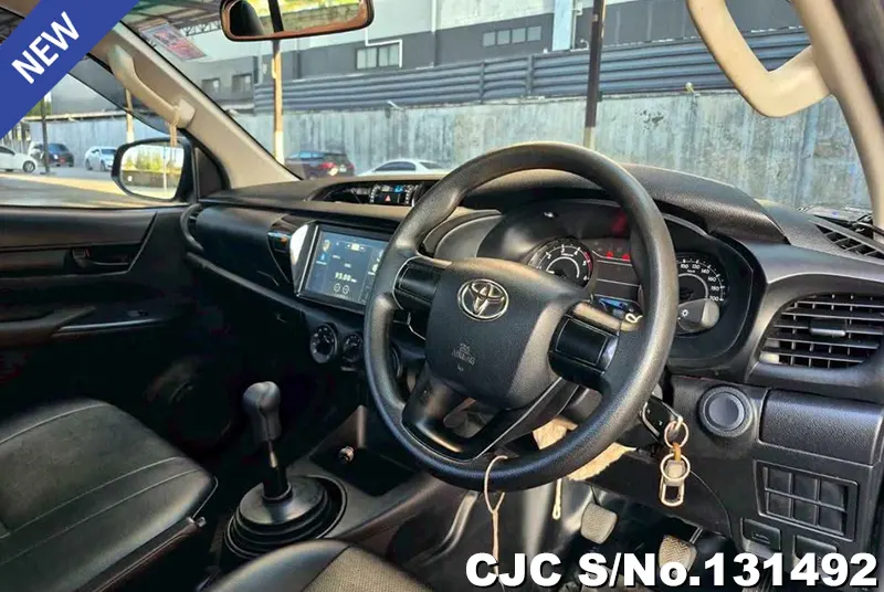 Toyota Hilux in Gray for Sale Image 8