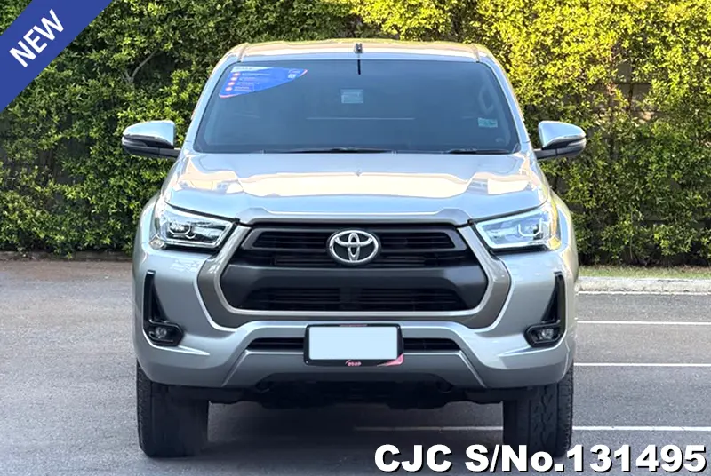 Toyota Hilux in Silver for Sale Image 4