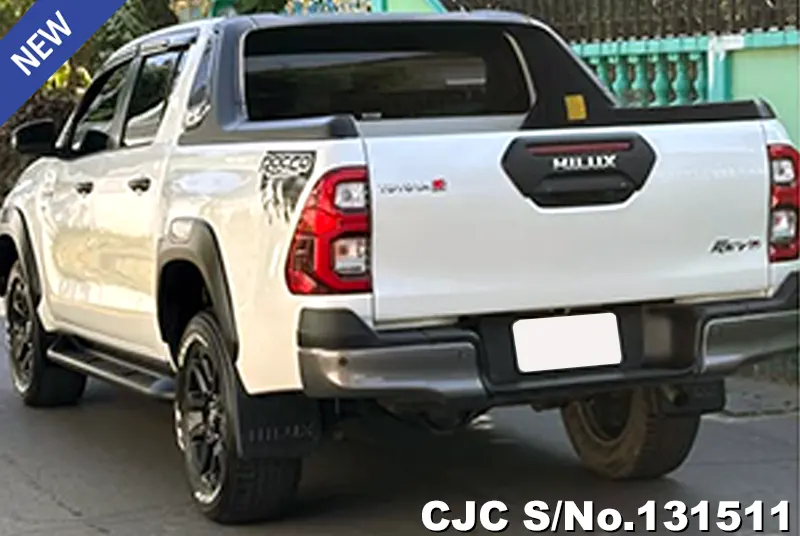 Toyota Hilux in White for Sale Image 1