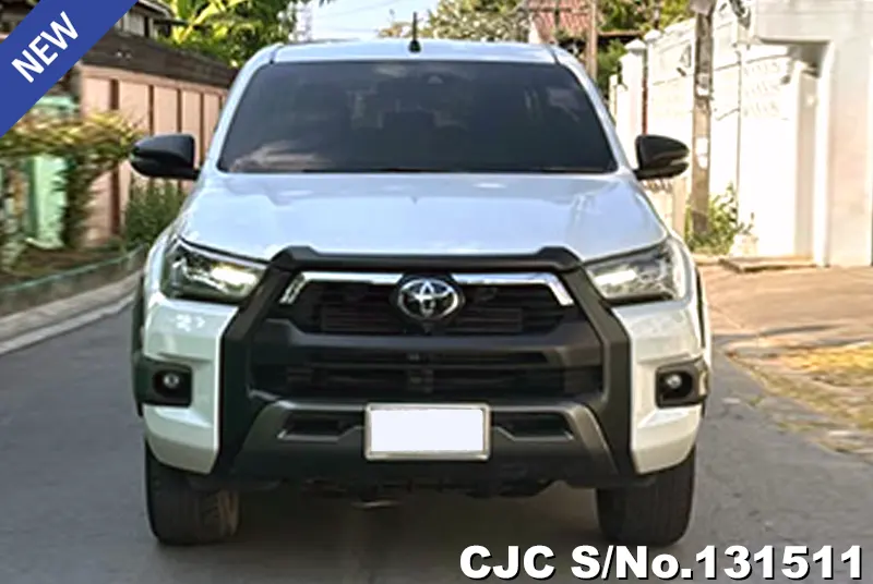 Toyota Hilux in White for Sale Image 4